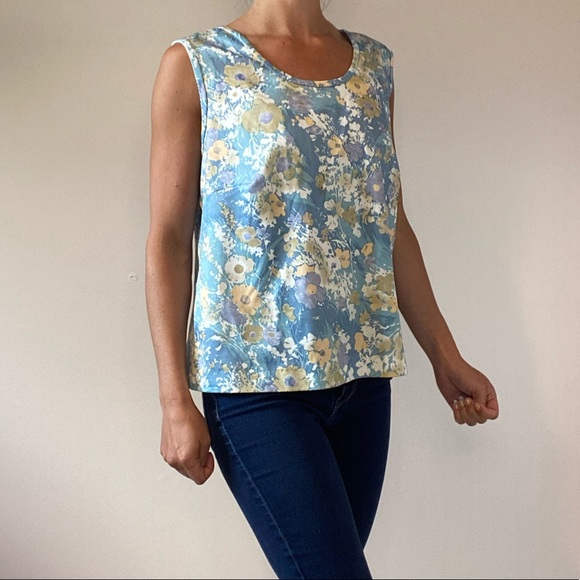 Cute Blue/Yellow Floral Tank Top - Picture 4 of 6